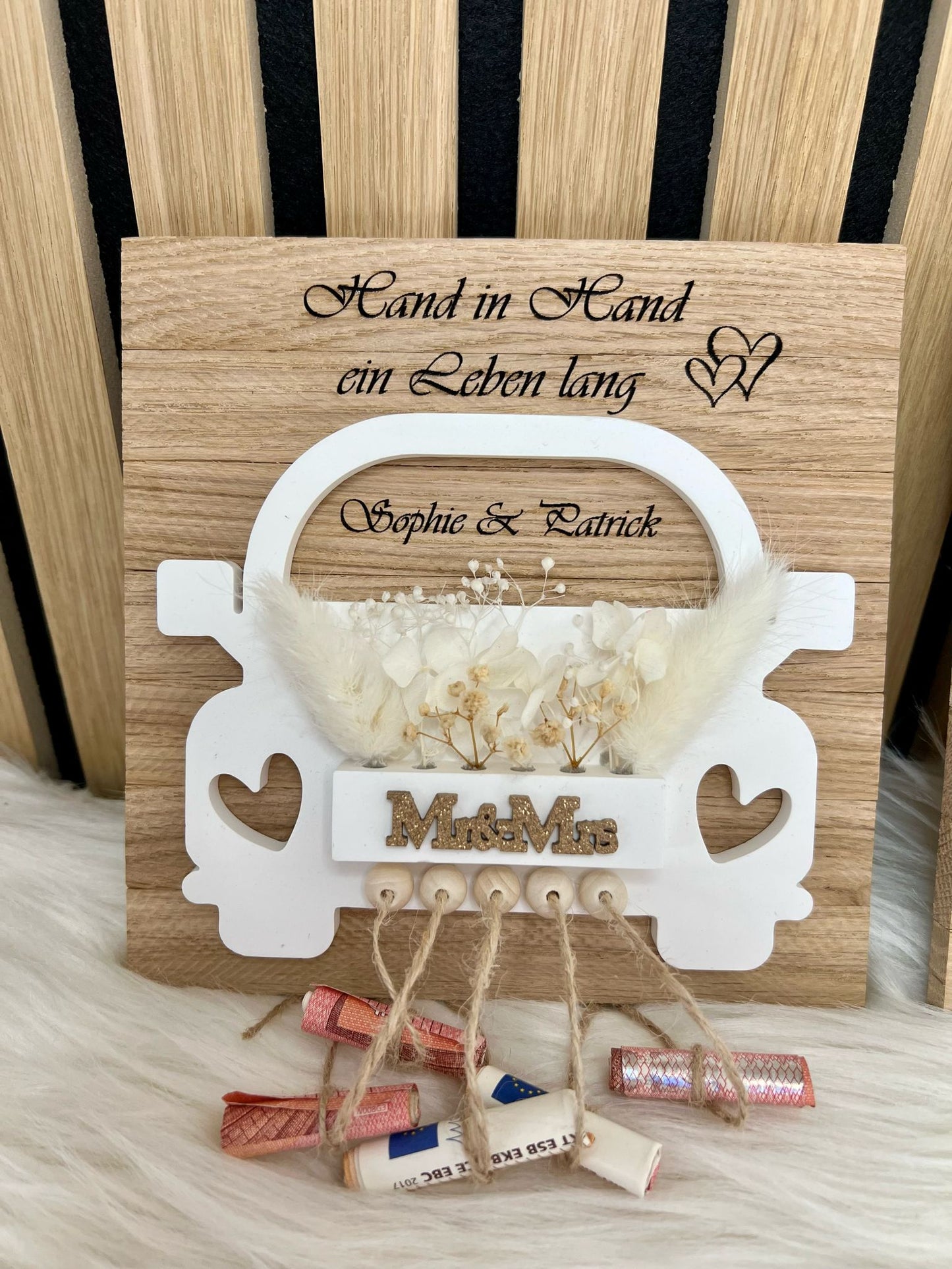 Personalisiertes Hochzeitsgeschenk – Geldgeschenk Auto aus Holz | Mr & Mrs | Geschenk zur Hochzeit & Trauung
