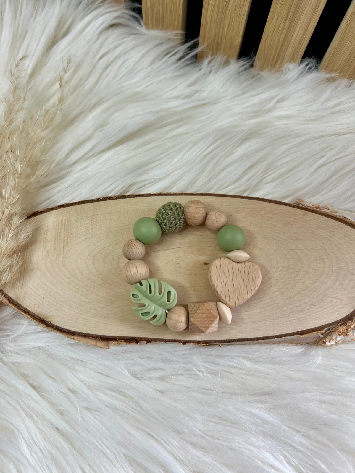 Personalisierte Schnullerkette & Greifling – Natur/Grün – Mit Namen | Handmade Babygeschenk
